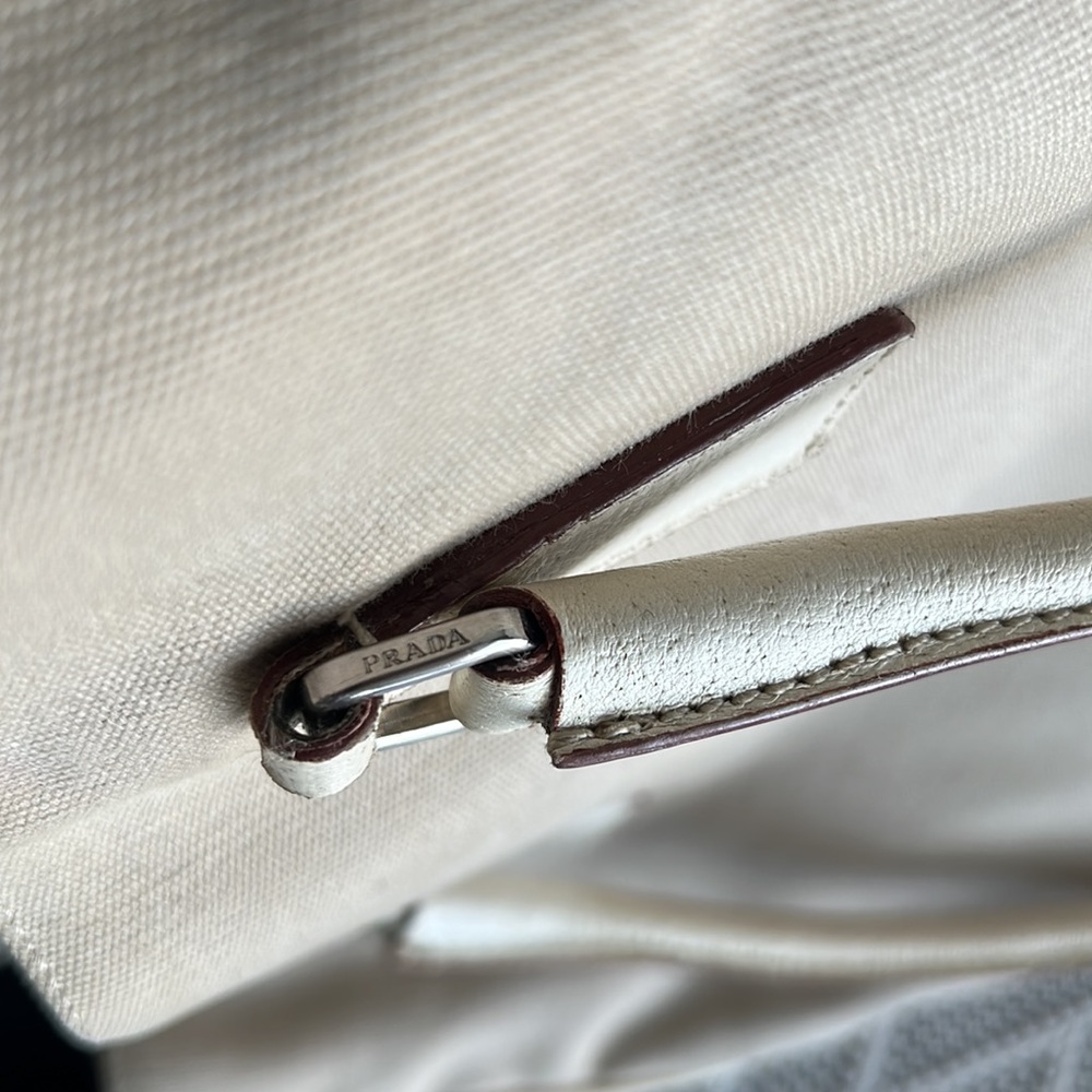 PRADA tote - Picture 15 of 17